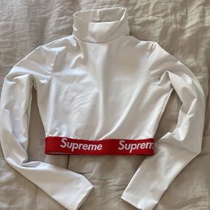 Frankie’s Collective Supreme long sleeve crop top